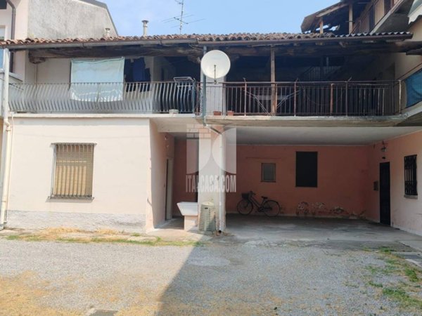 casa semindipendente in vendita a Lurano
