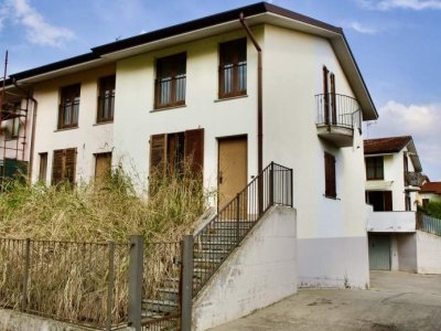 casa indipendente in vendita a Lurano
