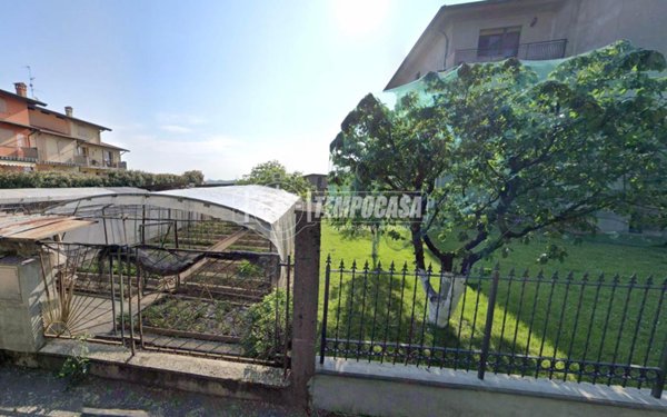terreno edificabile in vendita a Lurano