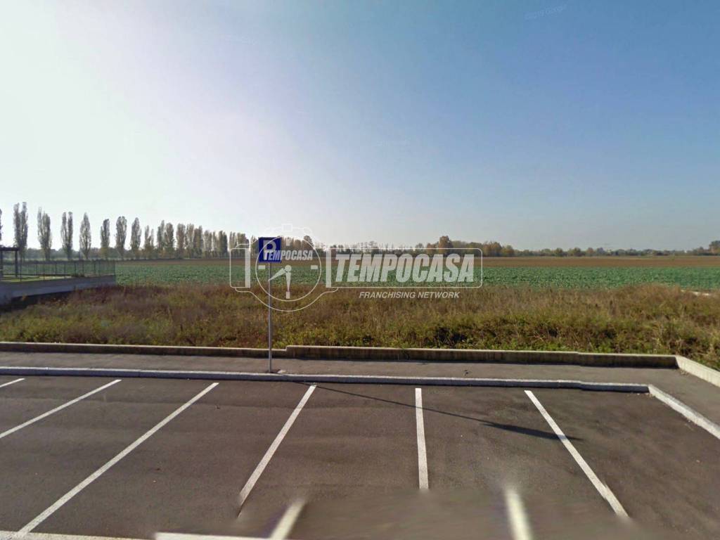 terreno edificabile in vendita a Lurano