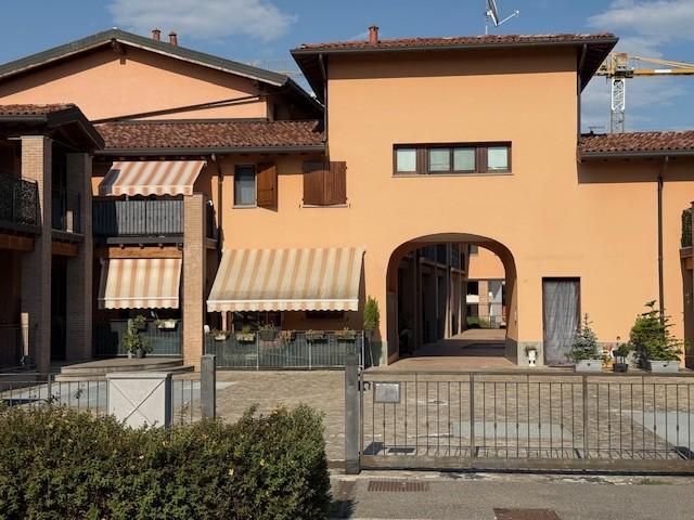 appartamento in vendita a Lurano