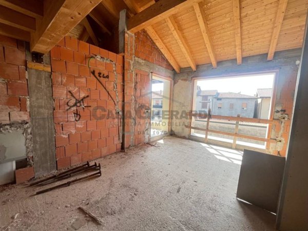 appartamento in vendita a Lurano