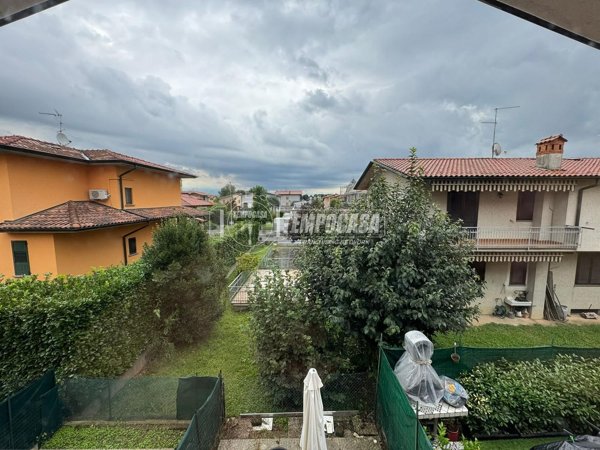 appartamento in vendita a Lurano