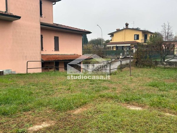 casa indipendente in vendita a Lurano