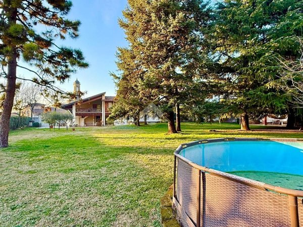 casa indipendente in vendita a Lurano