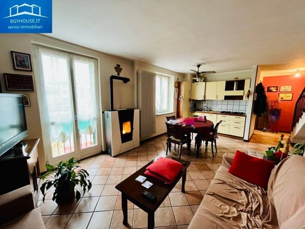 appartamento in vendita a Lurano