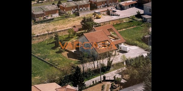 pentavano in vendita a Lurano