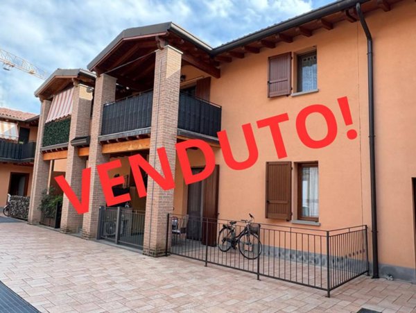 appartamento in vendita a Lurano