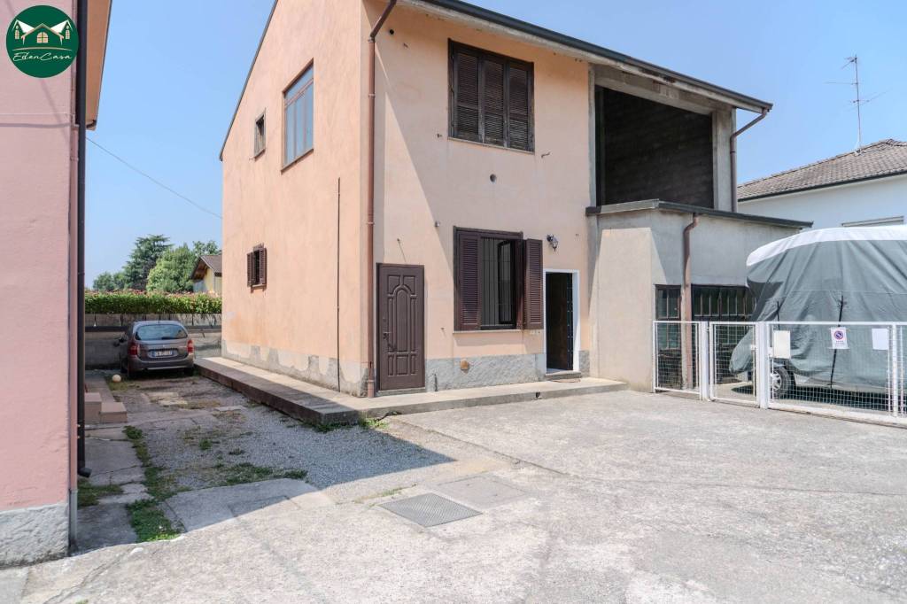 appartamento in vendita a Lurano