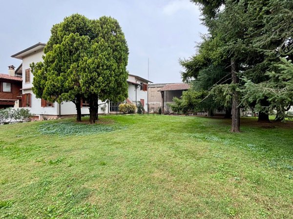 appartamento in vendita a Lurano