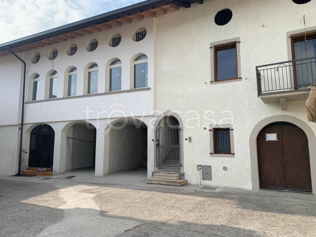 appartamento in vendita a Luzzana