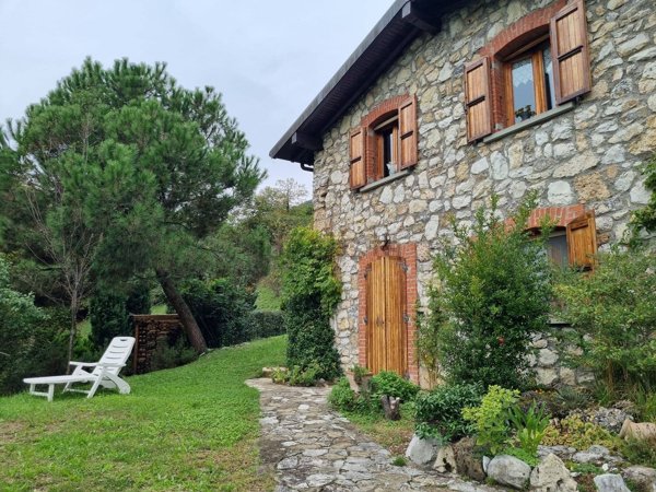 esavano in vendita a Luzzana