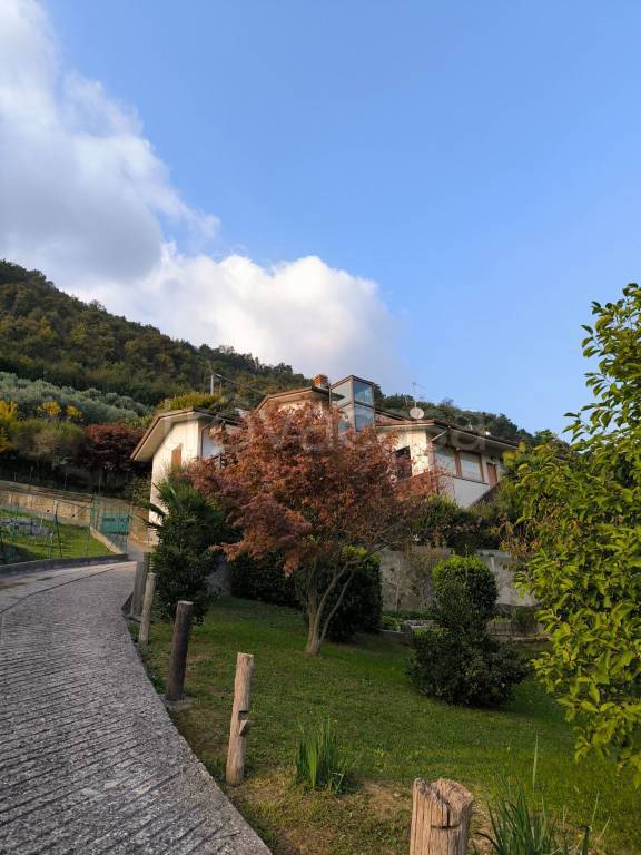 casa indipendente in vendita a Luzzana
