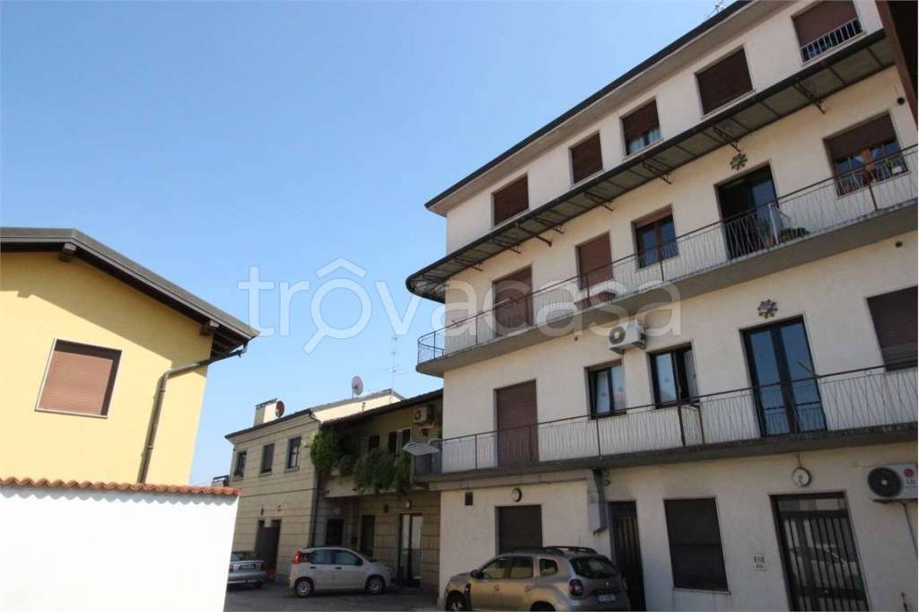 appartamento in vendita a Madone