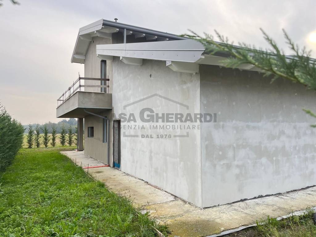 casa indipendente in vendita a Madone