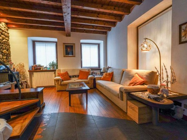 casa semindipendente in vendita a Madone