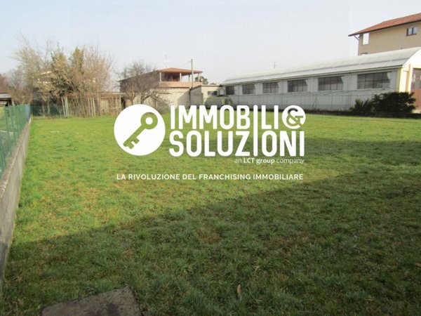 terreno edificabile in vendita a Madone