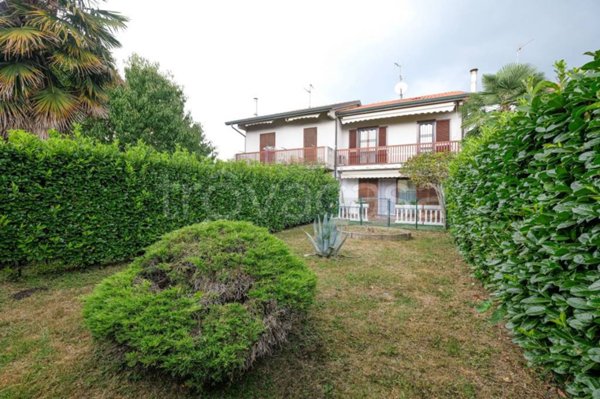 casa indipendente in vendita a Madone