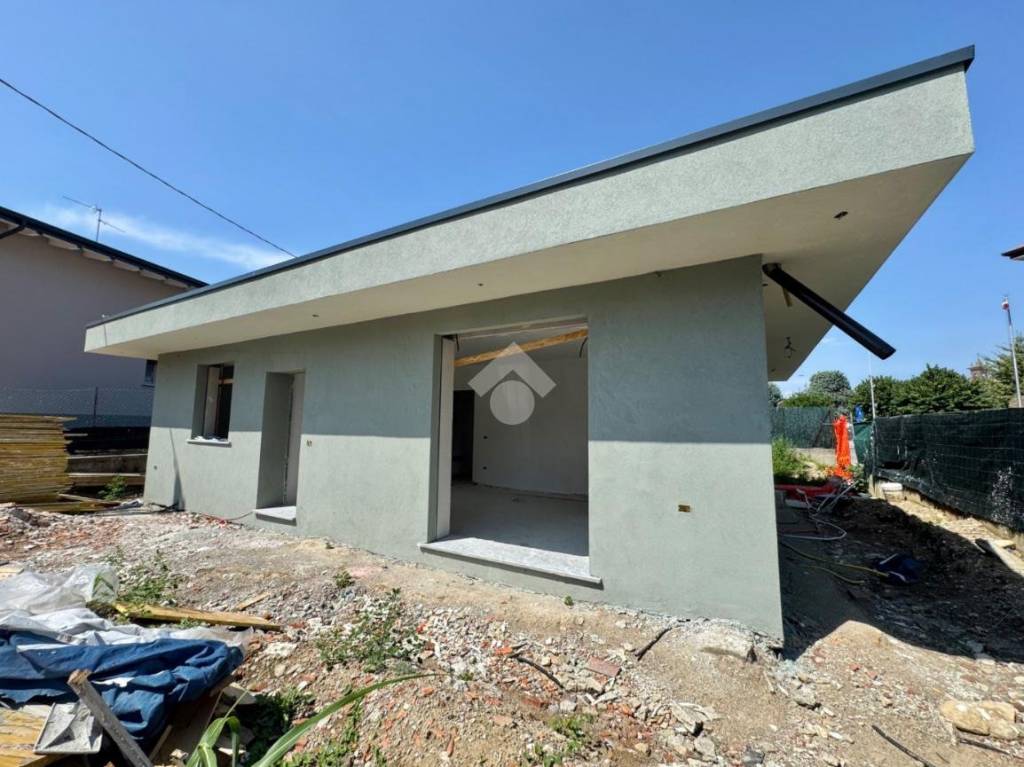 casa indipendente in vendita a Madone