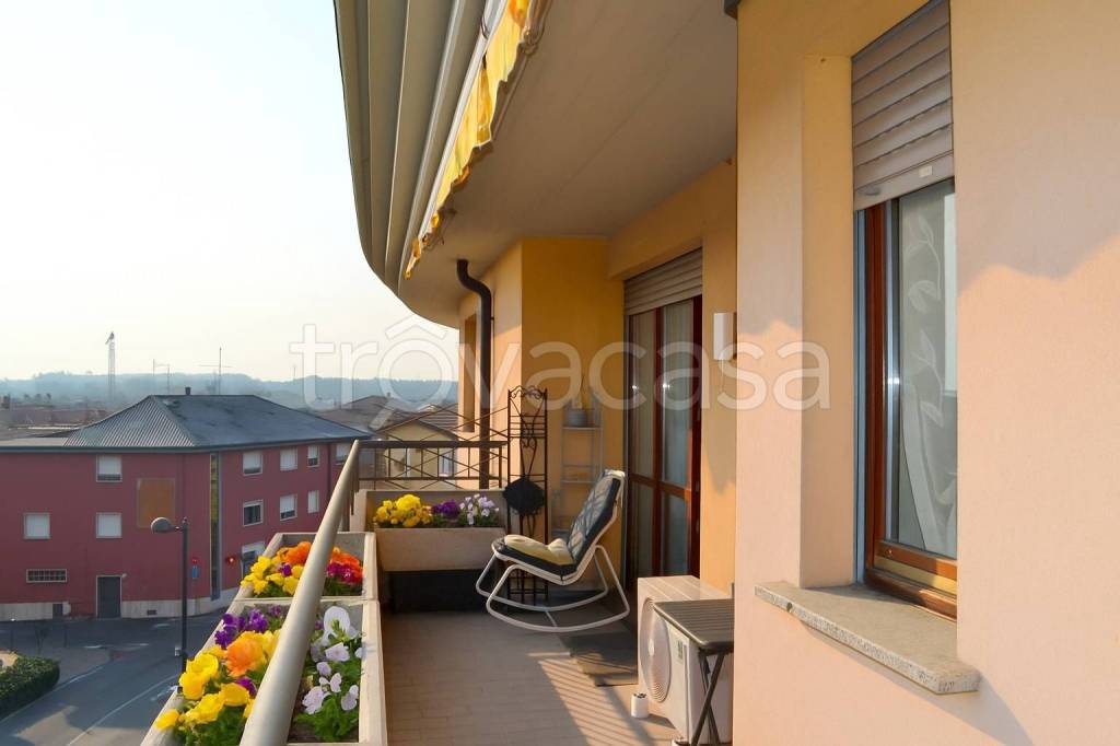 appartamento in vendita a Madone