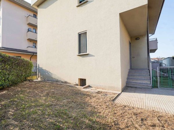 appartamento in vendita a Madone