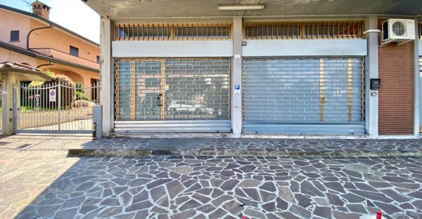 ufficio in vendita a Madone