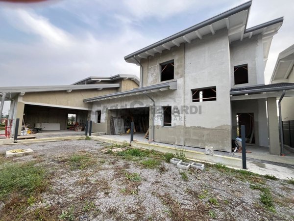 casa indipendente in vendita a Madone