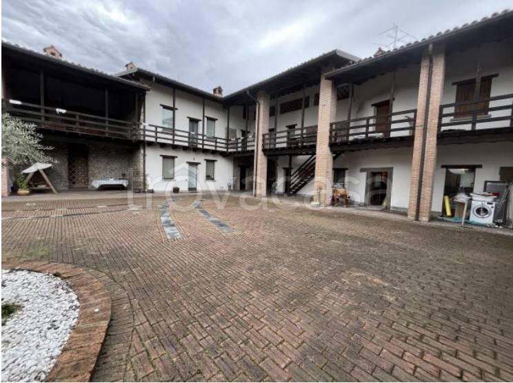 casa indipendente in vendita a Madone