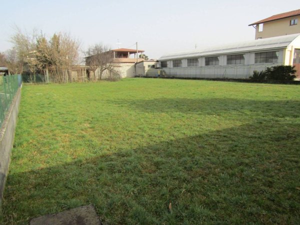 terreno edificabile in vendita a Madone