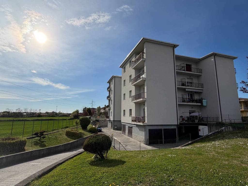 appartamento in vendita a Madone