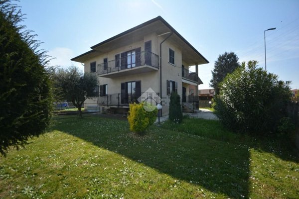 appartamento in vendita a Madone