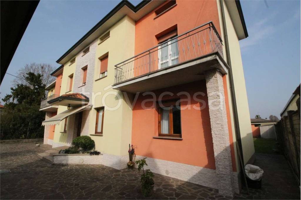 appartamento in vendita a Madone