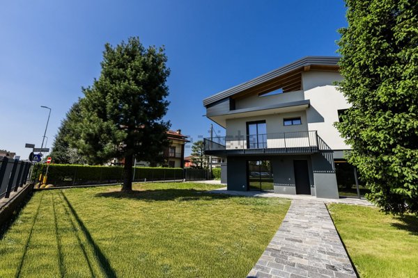 casa indipendente in vendita a Madone