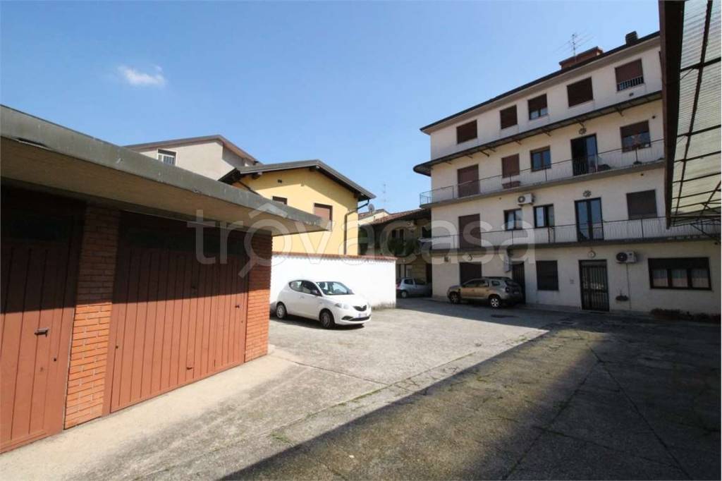 appartamento in vendita a Madone