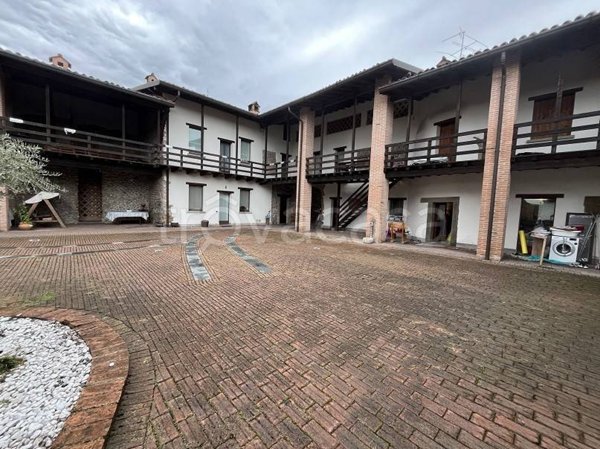 casa indipendente in vendita a Madone
