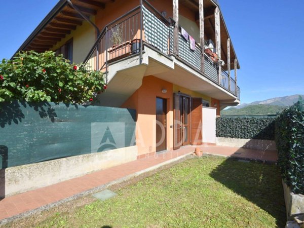 appartamento in vendita a Mapello in zona Carvisi