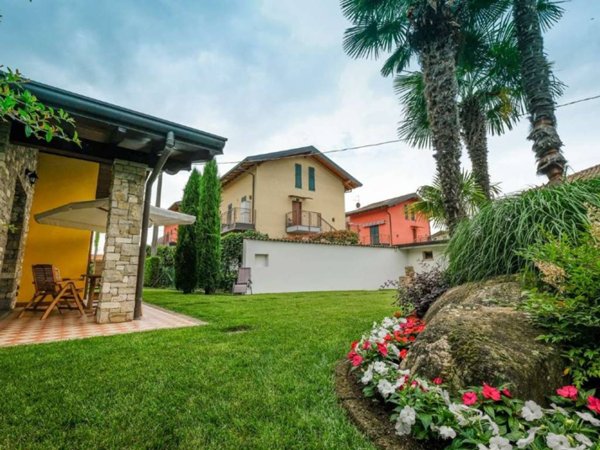 casa indipendente in vendita a Mapello in zona Prezzate