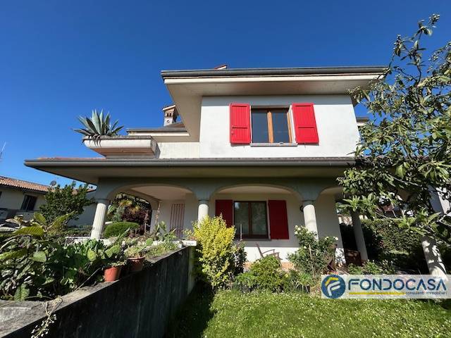 casa indipendente in vendita a Mapello