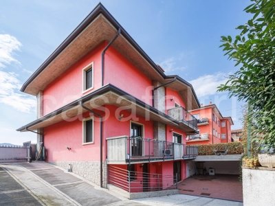 casa indipendente in vendita a Mapello