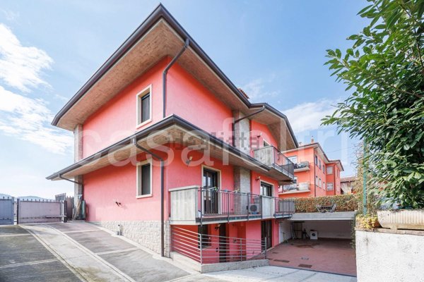 casa indipendente in vendita a Mapello