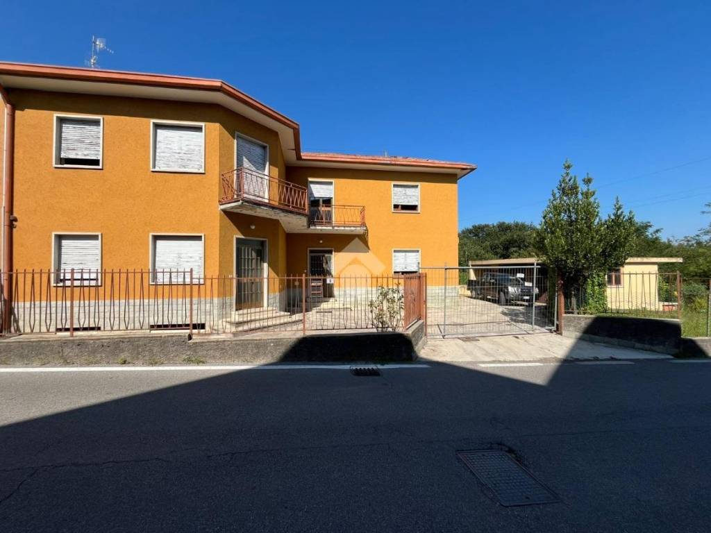 casa indipendente in vendita a Mapello