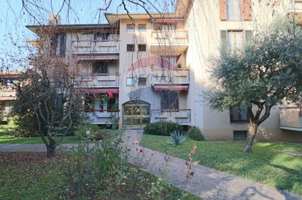 appartamento in vendita a Mapello in zona Prezzate