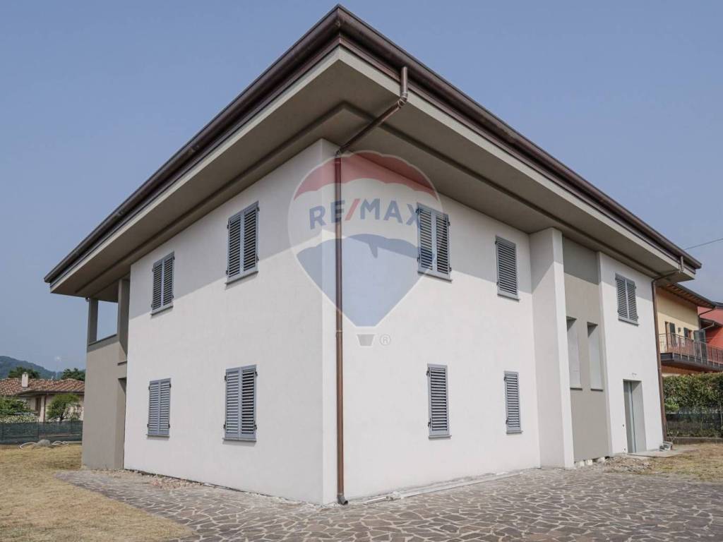 casa indipendente in vendita a Mapello in zona Prezzate