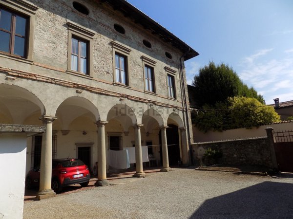 pentavano in vendita a Mapello