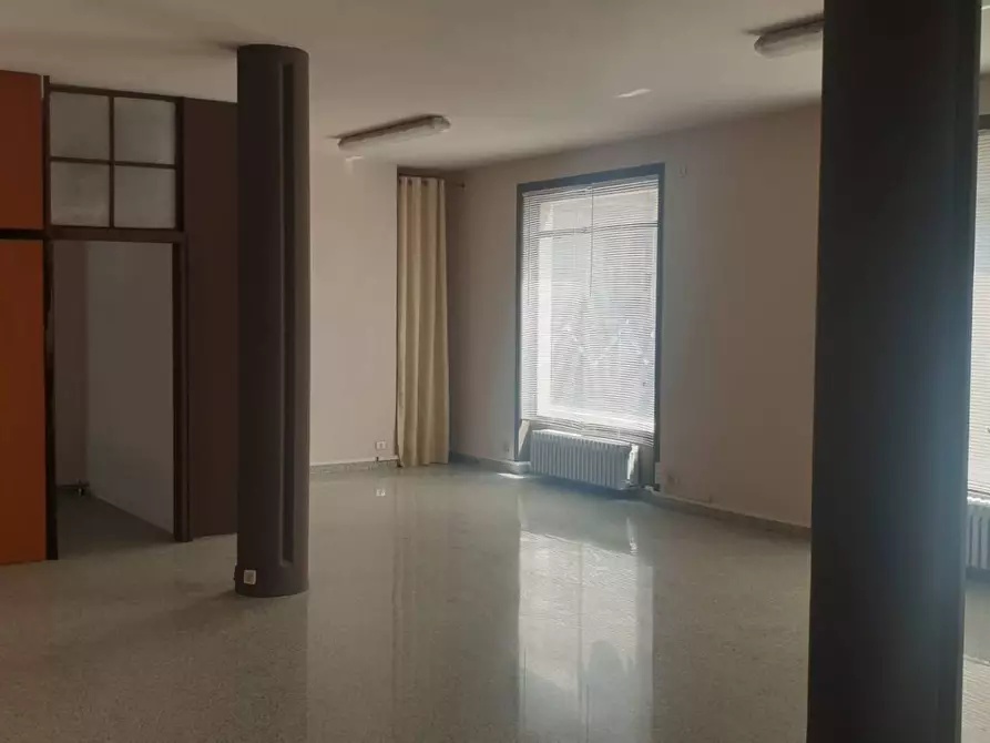 negozio in vendita a Mapello in zona Valtrighe