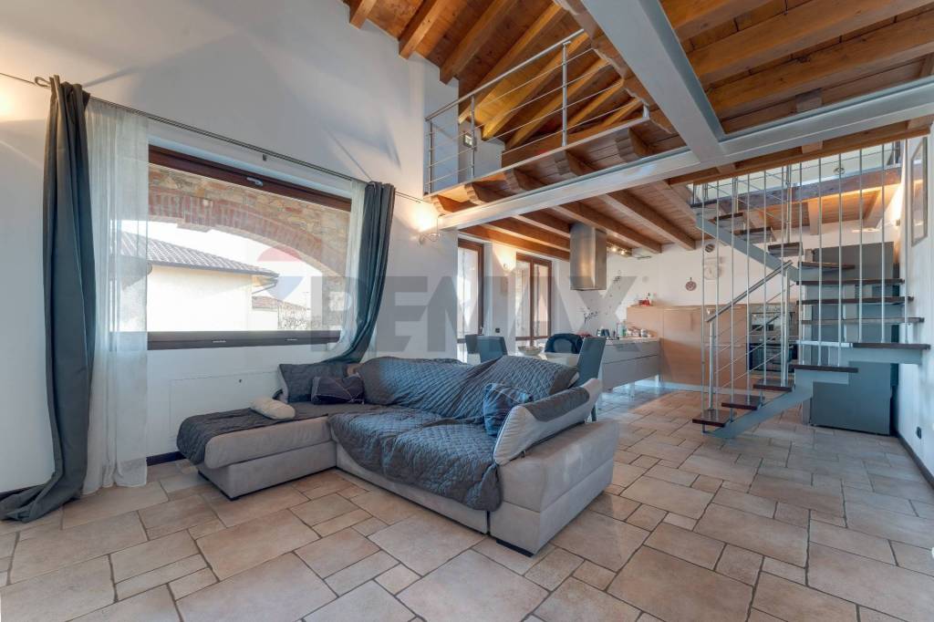 appartamento in vendita a Mapello in zona Valtrighe