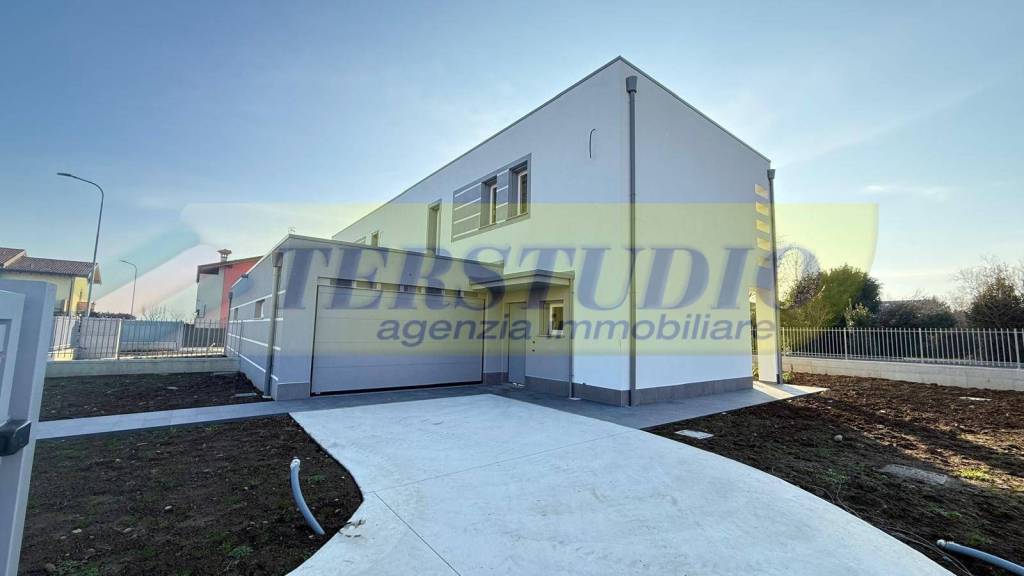 casa indipendente in vendita a Mapello