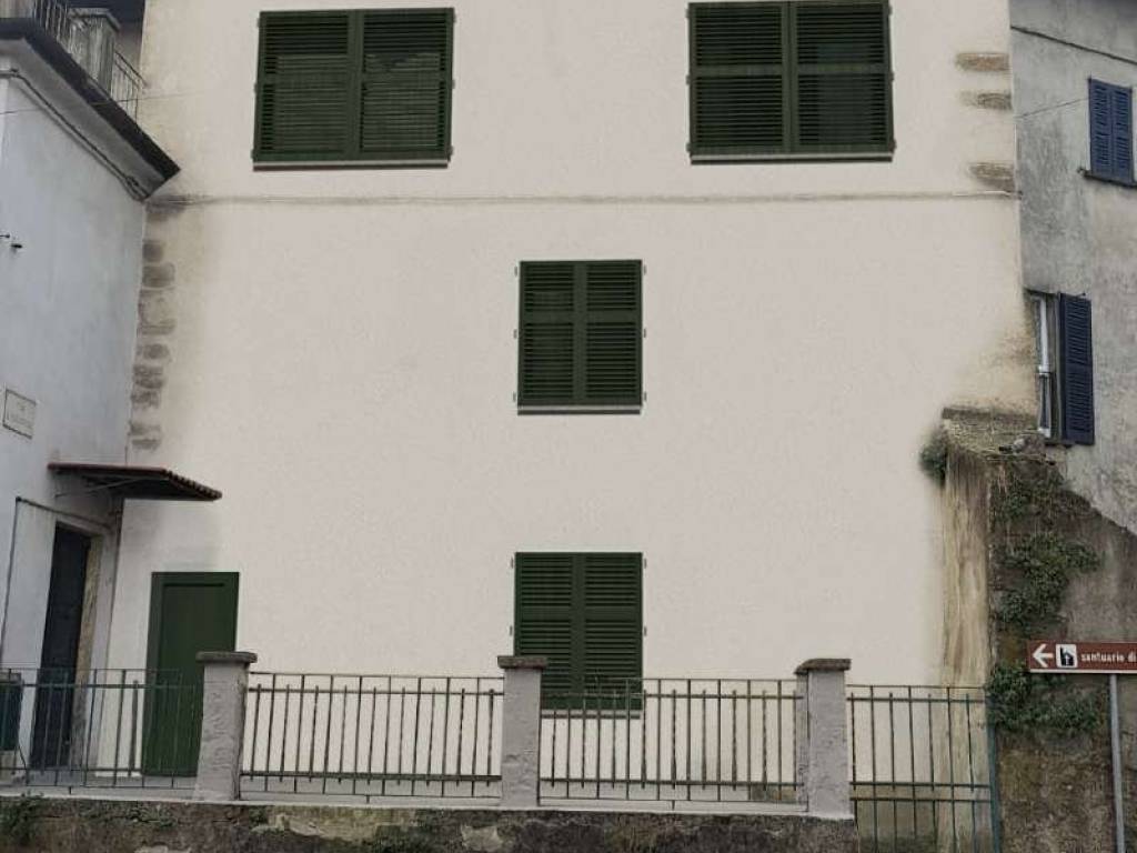 casa indipendente in vendita a Mapello in zona Carvisi