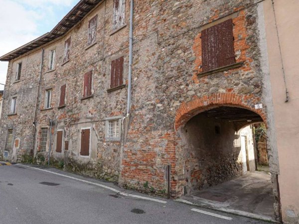 casale in vendita a Mapello in zona Prezzate