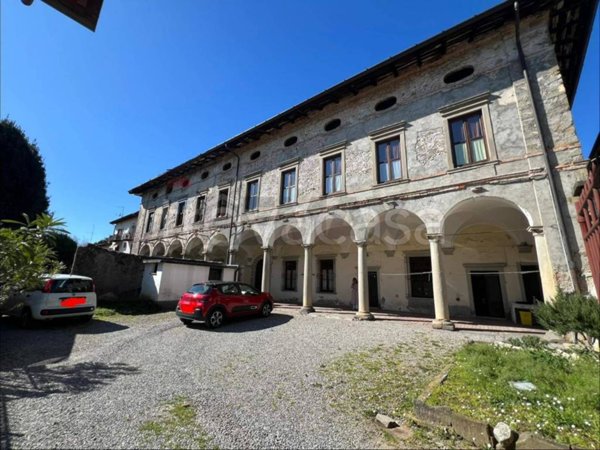 casa indipendente in vendita a Mapello in zona Carvisi